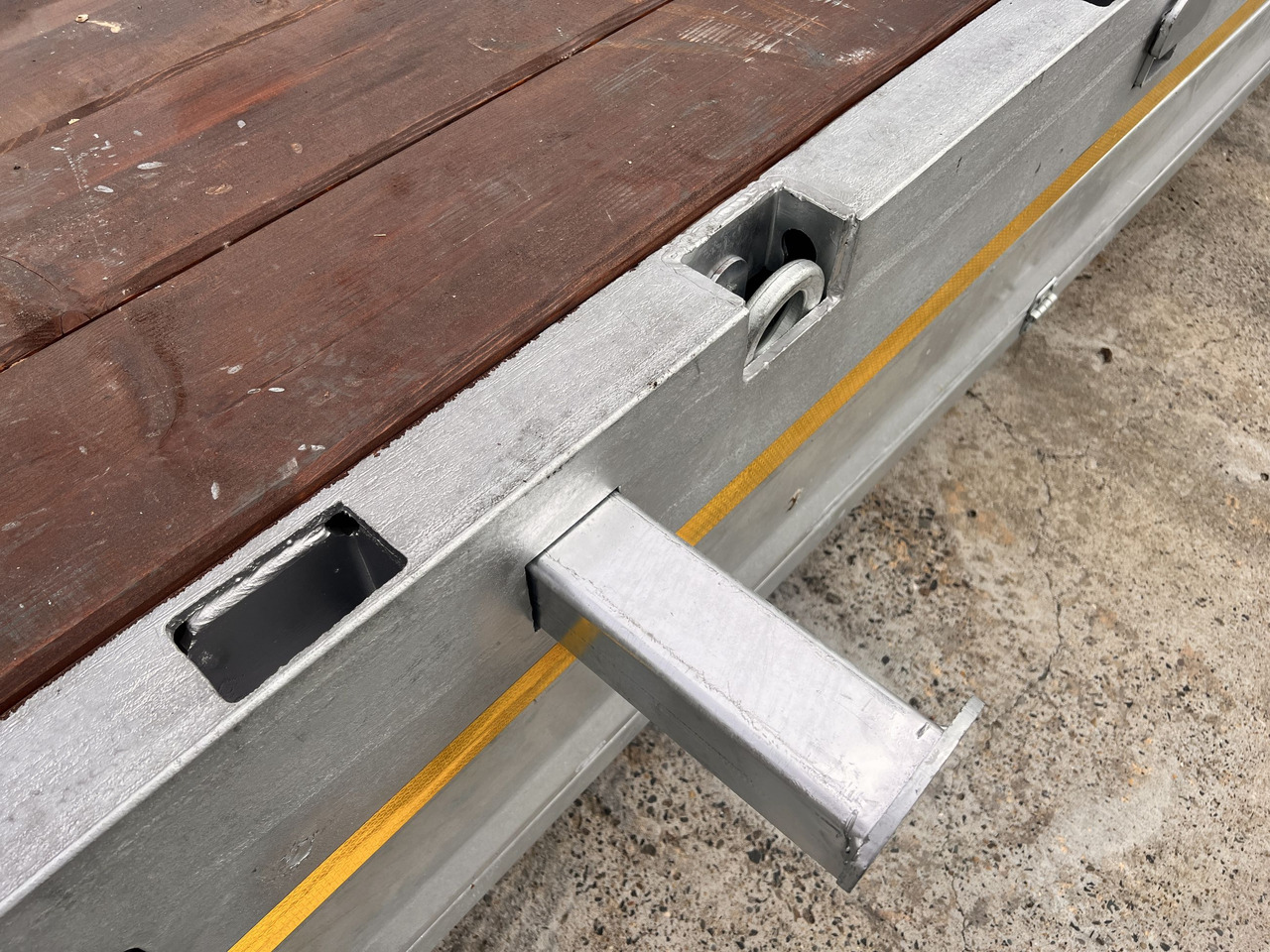 Möslein ST 3 3 Achs Satteltieflader neu - عربة منخفضة مسطحة نصف مقطورة: صورة 3 Möslein ST 3 3 Achs Satteltieflader neu - عربة منخفضة مسطحة نصف مقطورة: صورة 3