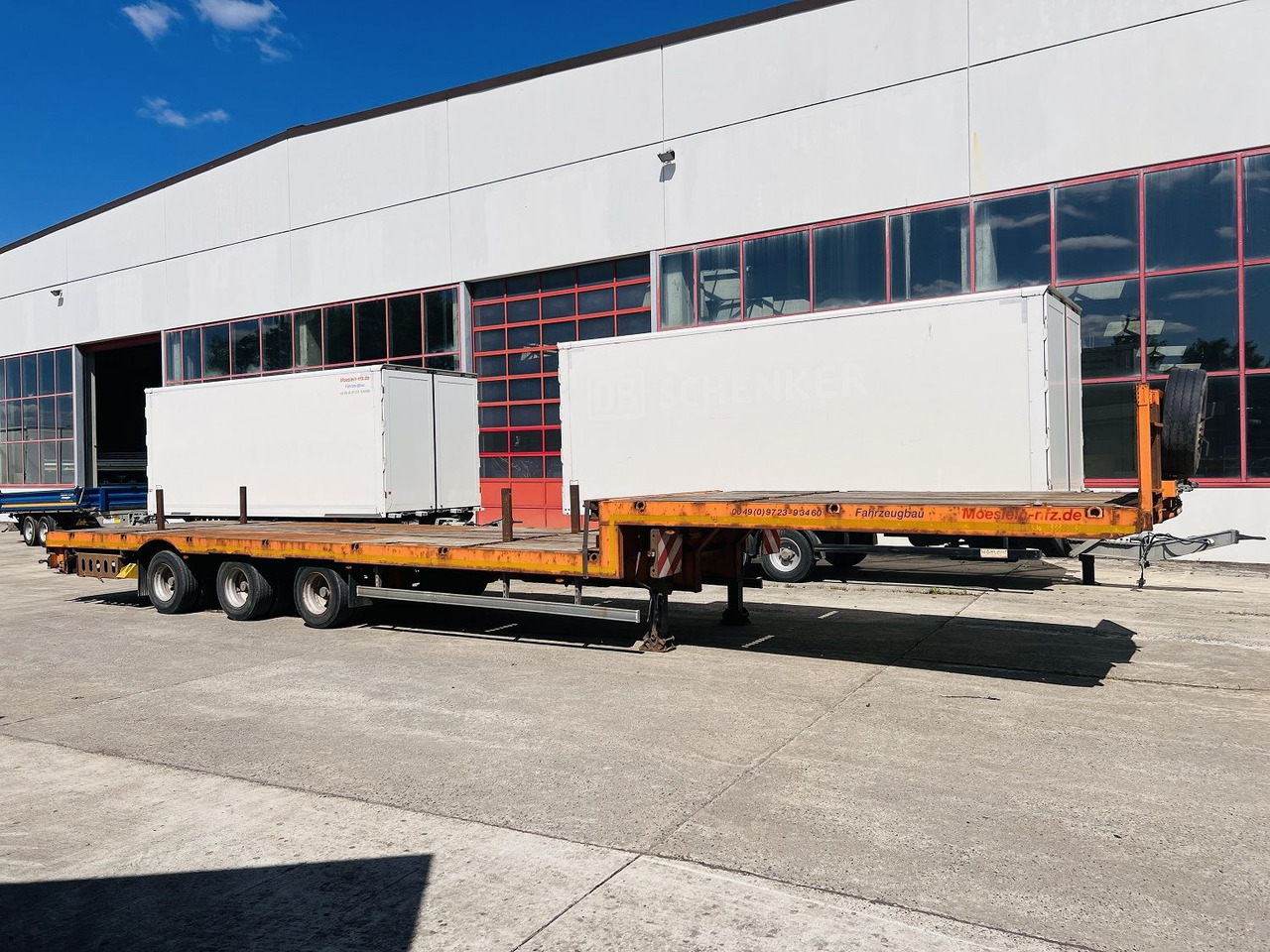 Möslein STO 3 Schwebheim 3 Achs Satteltieflader Plato 45 t GGfür Fertigteile, Baumaschinen oder Container - عربة منخفضة مسطحة نصف مقطورة: صورة 4 Möslein STO 3 Schwebheim 3 Achs Satteltieflader Plato 45 t GGfür Fertigteile, Baumaschinen oder Container - عربة منخفضة مسطحة نصف مقطورة: صورة 4