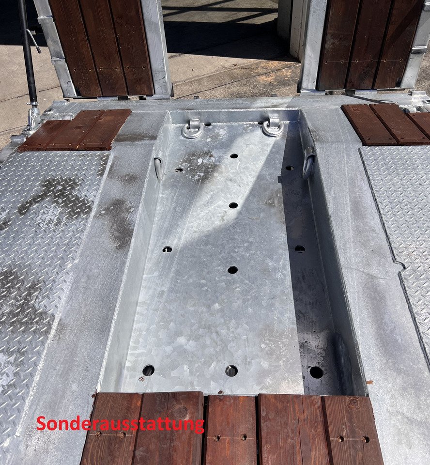 Möslein T 3-8,20 P VB H1 3 Achs Tieflader mit gerader Ladefläche 8,10 m, Neufahrzeug - مقطورة مسطحة منخفضة: صورة 4 Möslein T 3-8,20 P VB H1 3 Achs Tieflader mit gerader Ladefläche 8,10 m, Neufahrzeug - مقطورة مسطحة منخفضة: صورة 4
