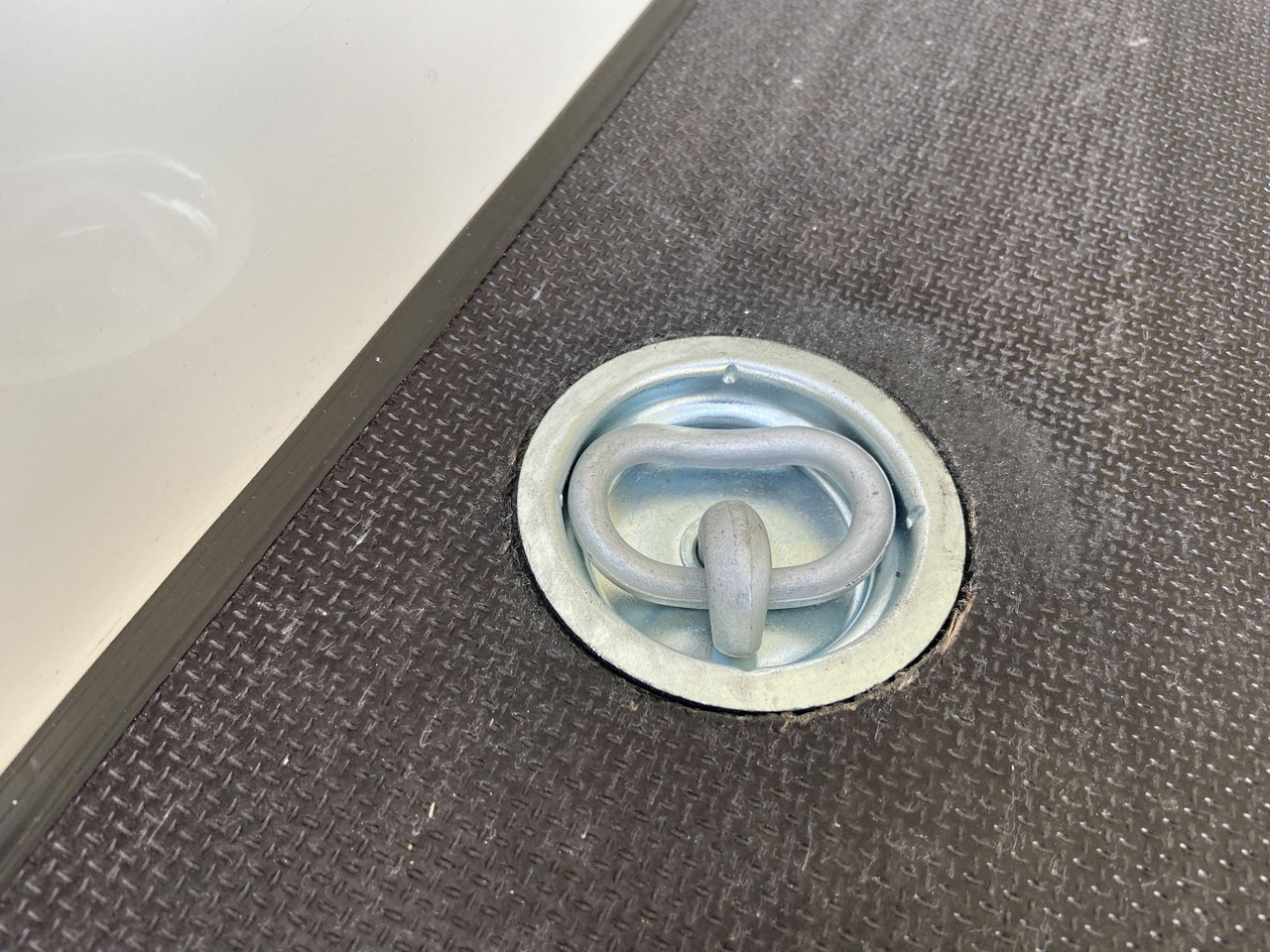 Möslein TKO 105 D 6m weiß Tandem- Koffer, Durchladbar, -- Neufahrzeug -- - مقطورة صندوق مغلق: صورة 5 Möslein TKO 105 D 6m weiß Tandem- Koffer, Durchladbar, -- Neufahrzeug -- - مقطورة صندوق مغلق: صورة 5