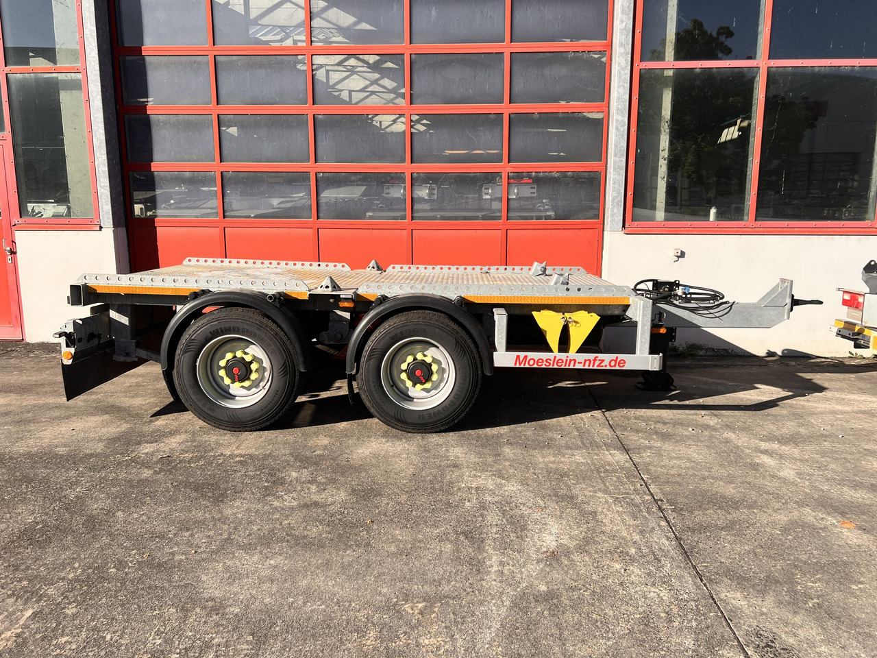 Möslein TMD 2 Schwebheim Tandem- Muldenanhänger, wenig Benutzt - مقطورات مسطحة: صورة 1 Möslein TMD 2 Schwebheim Tandem- Muldenanhänger, wenig Benutzt - مقطورات مسطحة: صورة 1