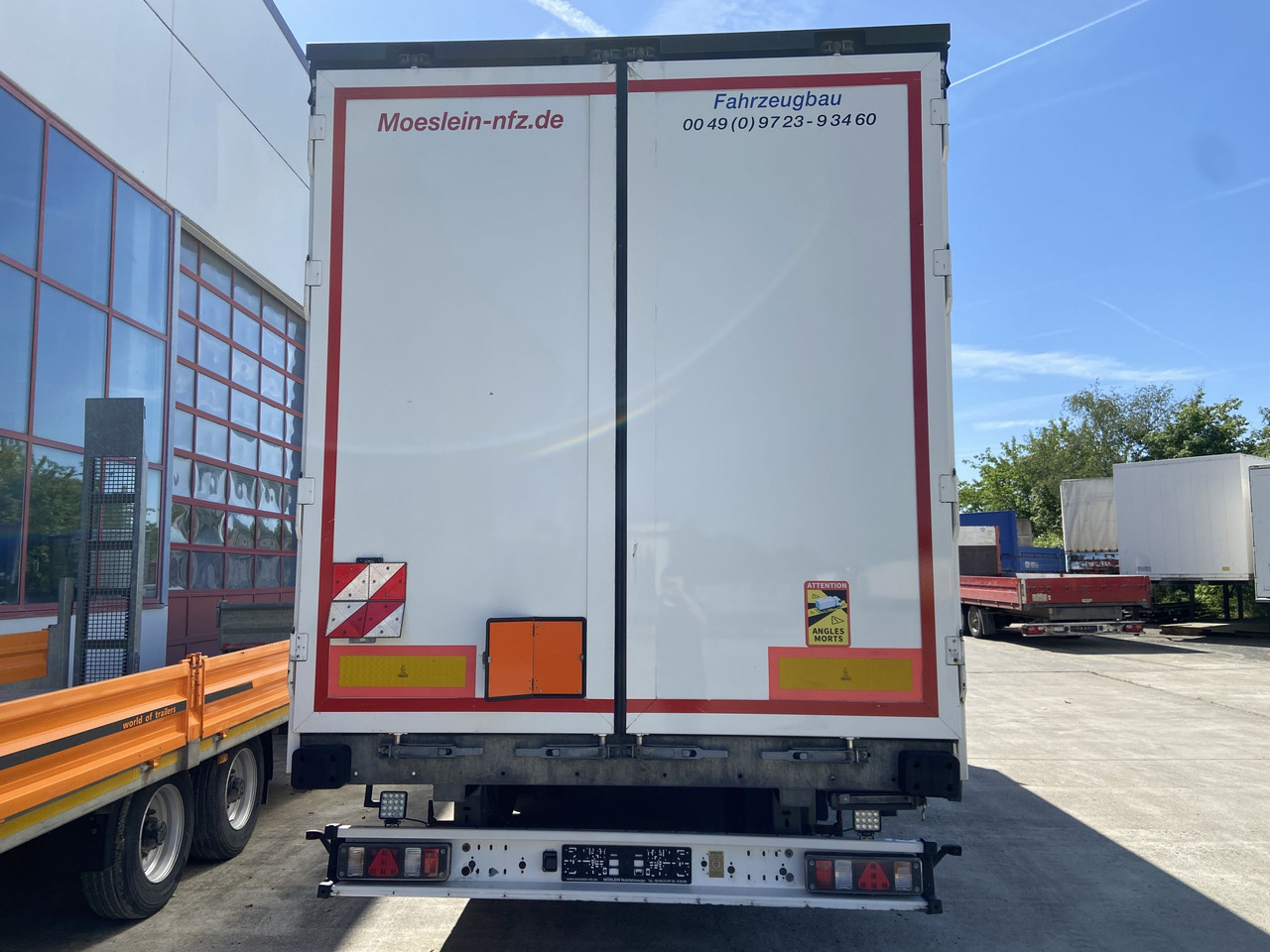 Möslein TPW 105 D Schwebheim Tandem- Planenanhänger Durchladbar - مقطورة ستارة جانبية: صورة 5 Möslein TPW 105 D Schwebheim Tandem- Planenanhänger Durchladbar - مقطورة ستارة جانبية: صورة 5