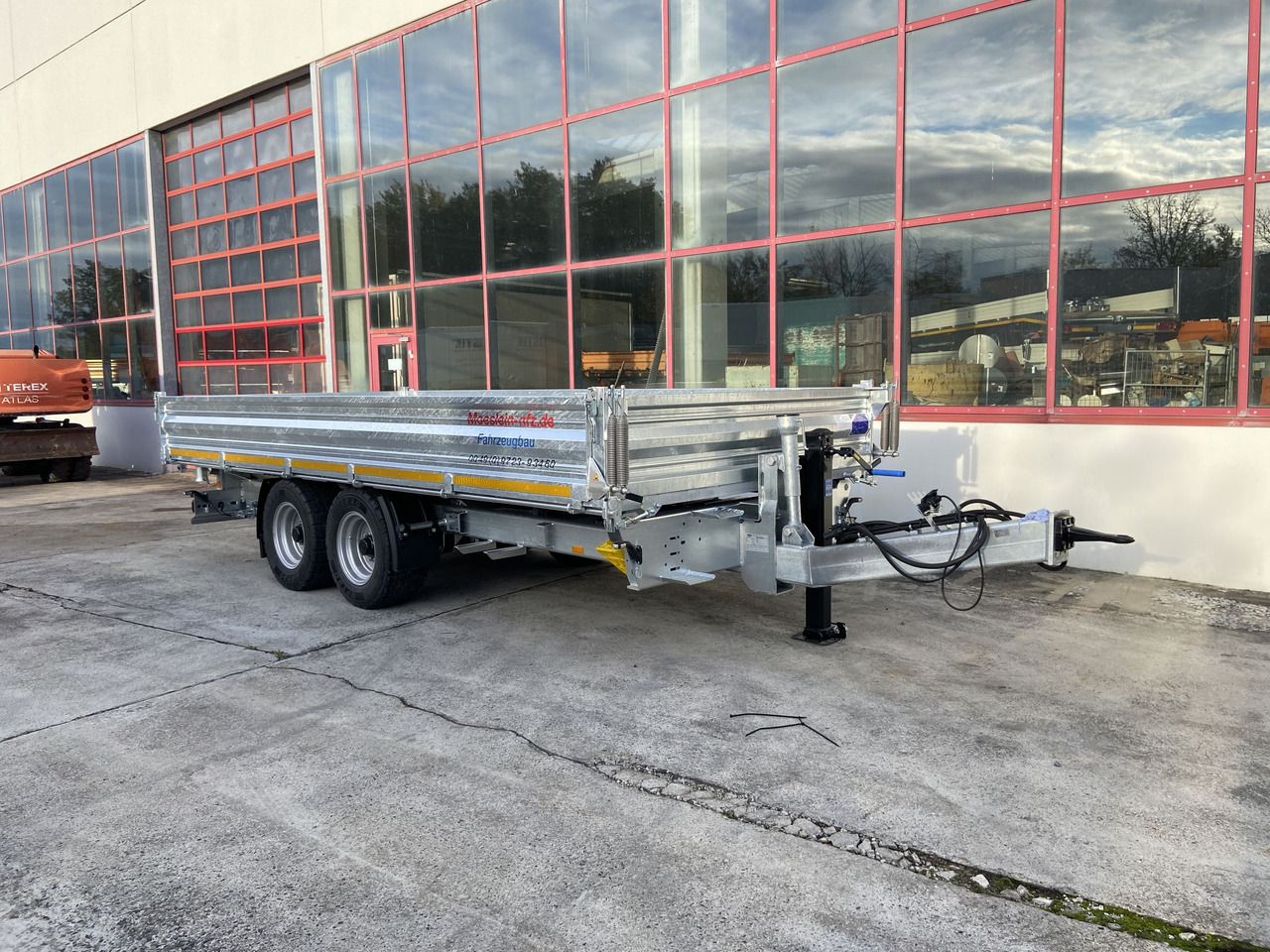 Möslein TTD 11 Breite Reifen Kipper Tieflader, Breite Reifen-- Neufahrzeug -- - مقطورة قلاب: صورة 5 Möslein TTD 11 Breite Reifen Kipper Tieflader, Breite Reifen-- Neufahrzeug -- - مقطورة قلاب: صورة 5