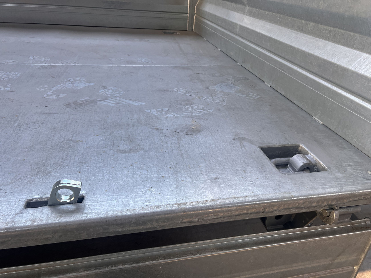 Möslein TTD 14 5,70 m 14 t Tandem- Kipper Tieflader 5,70 m lang, Breite Reifen-- Neufahrzeug -- - مقطورة قلاب: صورة 3 Möslein TTD 14 5,70 m 14 t Tandem- Kipper Tieflader 5,70 m lang, Breite Reifen-- Neufahrzeug -- - مقطورة قلاب: صورة 3