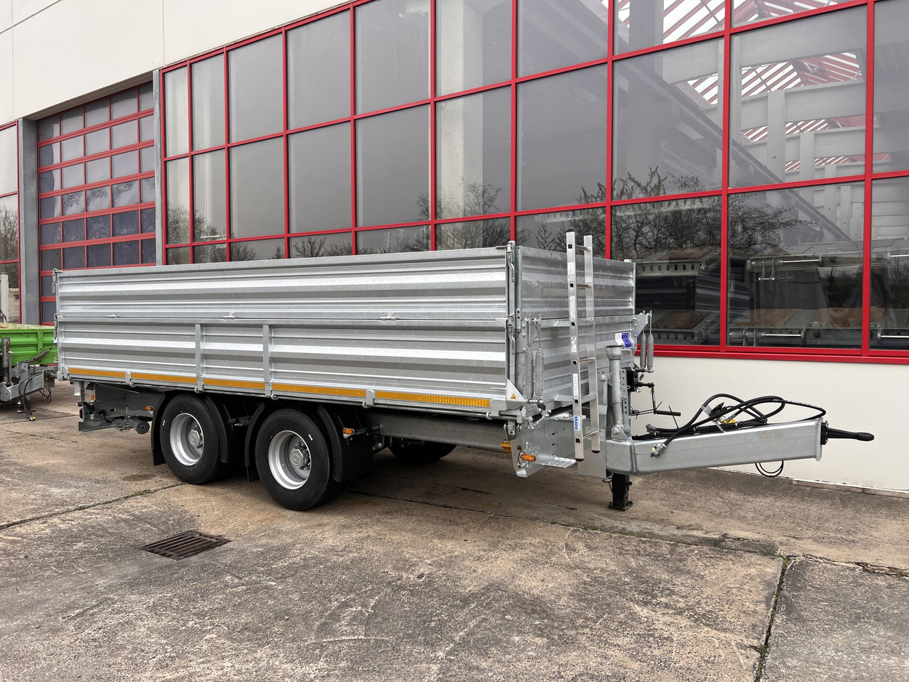 Möslein TTD 19 AB 19 t Tandem 3 Seiten Kipper TiefladerAufsatzbordwänden-- Neufahrzeug -- - مقطورة قلاب: صورة 4 Möslein TTD 19 AB 19 t Tandem 3 Seiten Kipper TiefladerAufsatzbordwänden-- Neufahrzeug -- - مقطورة قلاب: صورة 4