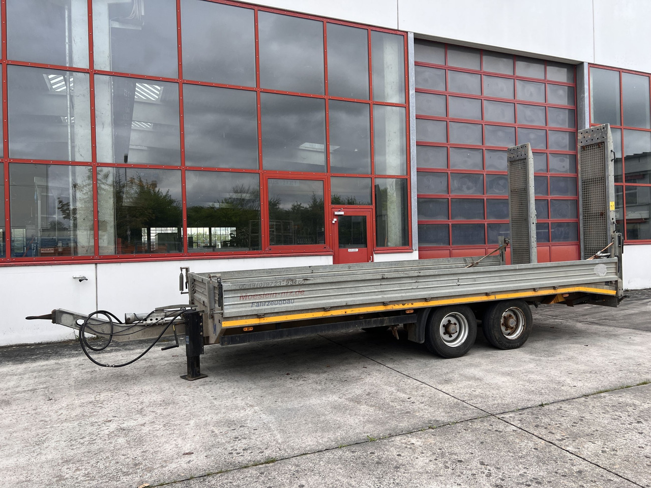 Möslein TTS 13 Schwebheim 13 t Tandemtieflader - مقطورة مسطحة منخفضة: صورة 1 Möslein TTS 13 Schwebheim 13 t Tandemtieflader - مقطورة مسطحة منخفضة: صورة 1