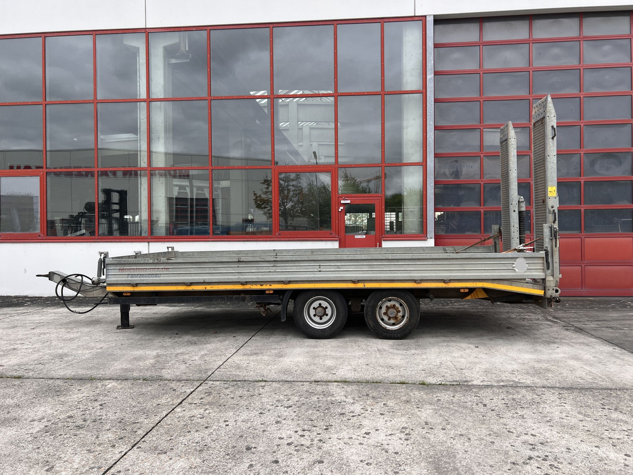 Möslein TTS 13 Schwebheim 13 t Tandemtieflader - مقطورة مسطحة منخفضة: صورة 2 Möslein TTS 13 Schwebheim 13 t Tandemtieflader - مقطورة مسطحة منخفضة: صورة 2