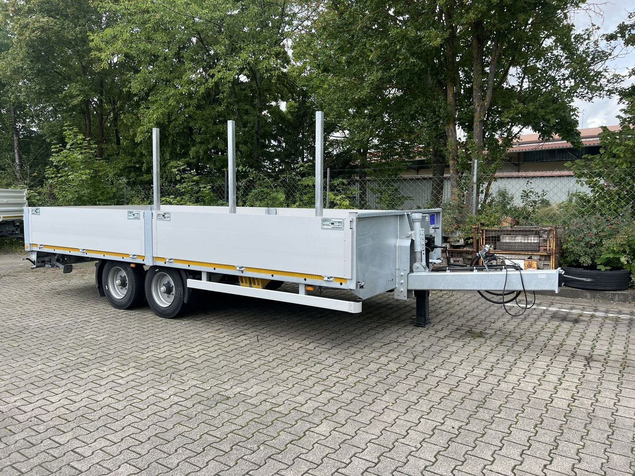 Möslein Tandem- Pritschenanhänger- Tieflader - مقطورات مسطحة: صورة 1 Möslein Tandem- Pritschenanhänger- Tieflader - مقطورات مسطحة: صورة 1