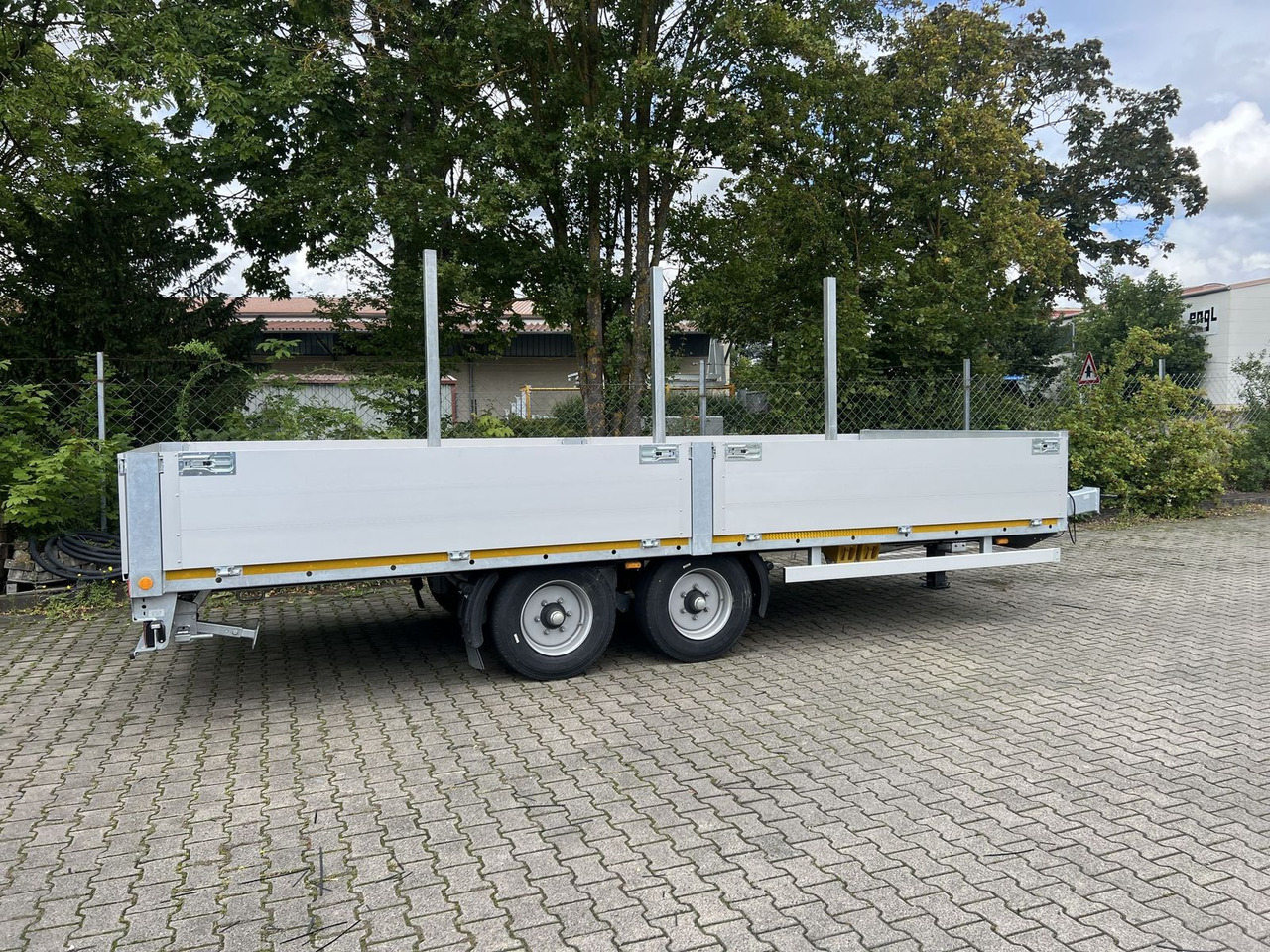 Möslein Tandem- Pritschenanhänger- Tieflader - مقطورات مسطحة: صورة 2 Möslein Tandem- Pritschenanhänger- Tieflader - مقطورات مسطحة: صورة 2
