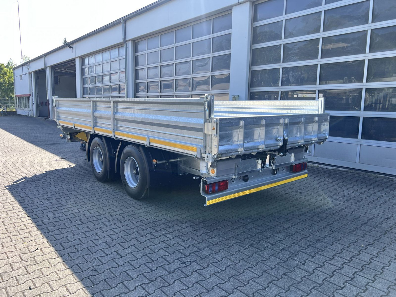 Möslein neuer 19 t Tandemkipper- Tieflader hydraulische - مقطورة قلاب: صورة 3 Möslein neuer 19 t Tandemkipper- Tieflader hydraulische - مقطورة قلاب: صورة 3