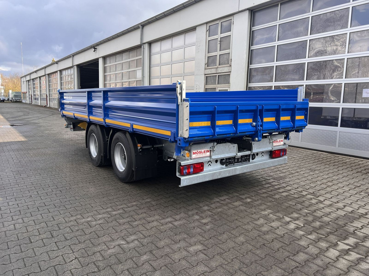 Möslein neuer 19 t Tandemkipper- Tieflader hydraulische - مقطورة قلاب: صورة 2 Möslein neuer 19 t Tandemkipper- Tieflader hydraulische - مقطورة قلاب: صورة 2