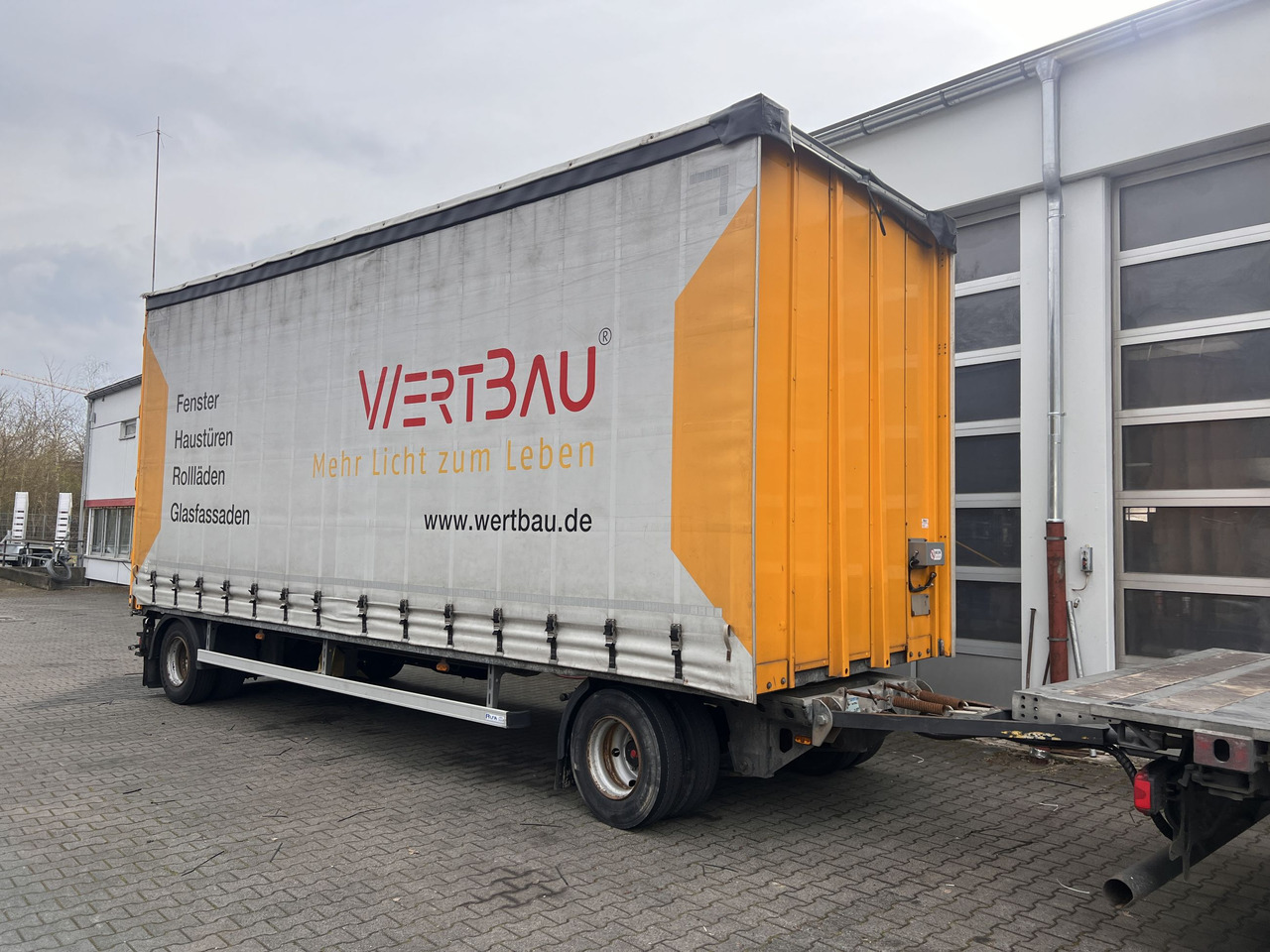RUFA DHC 18-22 2 Achs Jumbo- Planenanhänger - مقطورة ستارة جانبية: صورة 1 RUFA DHC 18-22 2 Achs Jumbo- Planenanhänger - مقطورة ستارة جانبية: صورة 1