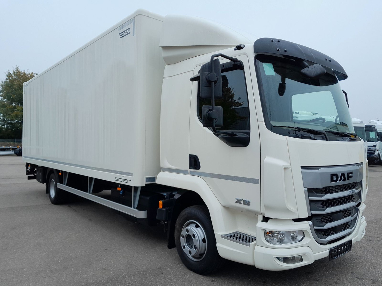 DAF FA XB 230 12t - شاحنة مقفلة: صورة 2 DAF FA XB 230 12t - شاحنة مقفلة: صورة 2