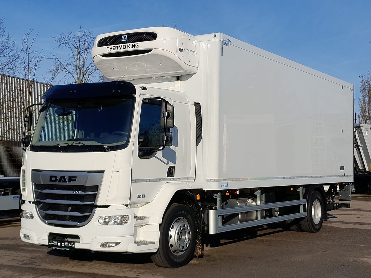 DAF FA XB 310 18t Kress Kühlaufbau - شاحنة الفريزر: صورة 1 DAF FA XB 310 18t Kress Kühlaufbau - شاحنة الفريزر: صورة 1