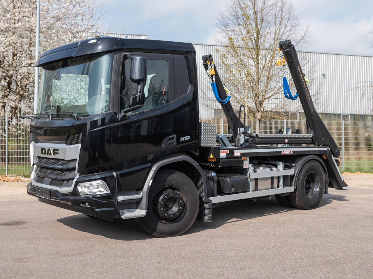 DAF FA XD 410 VDL Absetzkipper DAF FA XD 410 VDL Absetzkipper - شاحنة نقل المخلفات: صورة 3 DAF FA XD 410 VDL Absetzkipper DAF FA XD 410 VDL Absetzkipper - شاحنة نقل المخلفات: صورة 3