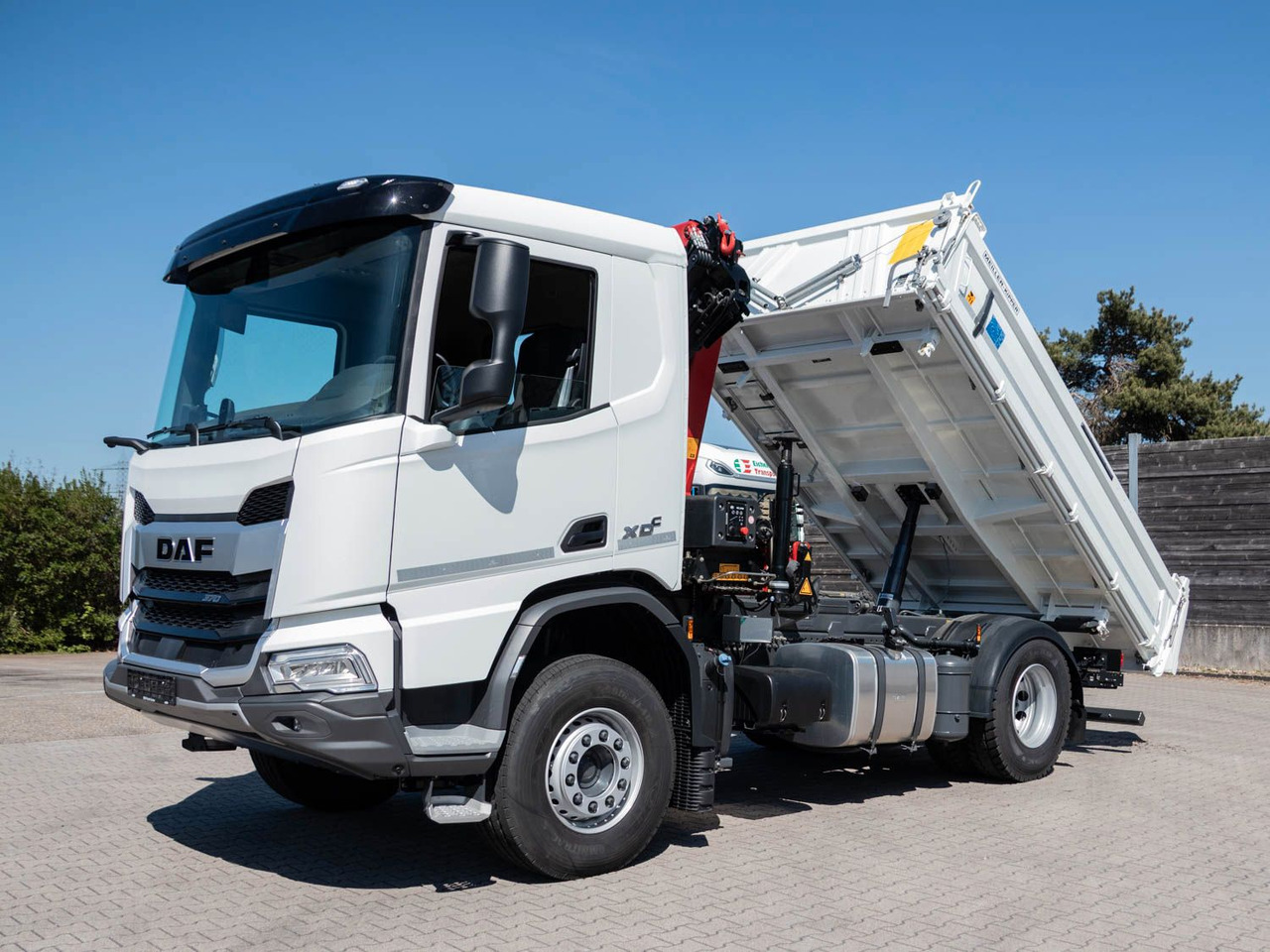 DAF FA XDC 370 Krankipper DAF XDC 370 FA Meiller Krankipper HMF - شاحنة كرين, شاحنة قلاب: صورة 2 DAF FA XDC 370 Krankipper DAF XDC 370 FA Meiller Krankipper HMF - شاحنة كرين, شاحنة قلاب: صورة 2