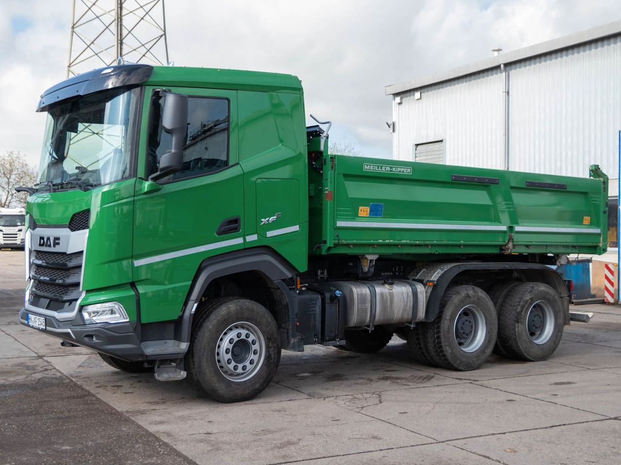 DAF FAT XFC 530 SL Meiller TRIGENIUS D 316 DAF FAT XFC 530 SL Meiller TRIGENIUS D 316 - شاحنة قلاب: صورة 1 DAF FAT XFC 530 SL Meiller TRIGENIUS D 316 DAF FAT XFC 530 SL Meiller TRIGENIUS D 316 - شاحنة قلاب: صورة 1