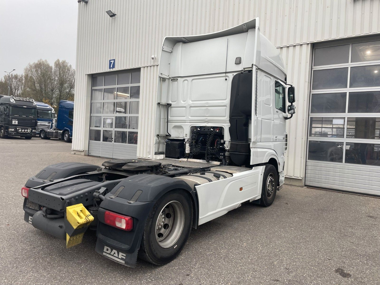 DAF FT XF480 SSC, 2x Tank, Standklima, Lampenbügel DAF FT XF480 SSC, 2x Tank, Standklima, Lampenbügel - وحدة جر: صورة 5 DAF FT XF480 SSC, 2x Tank, Standklima, Lampenbügel DAF FT XF480 SSC, 2x Tank, Standklima, Lampenbügel - وحدة جر: صورة 5