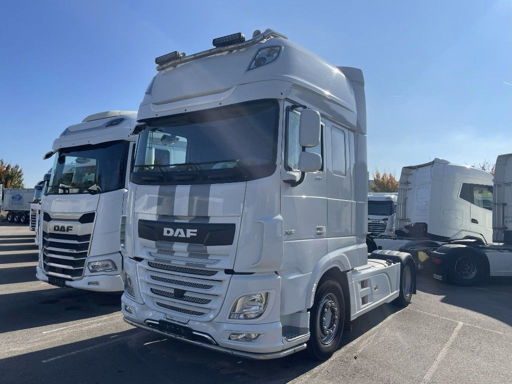 DAF FT XF480 SSC, 2x Tank, Standklima, Lampenbügel DAF FT XF480 SSC, 2x Tank, Standklima, Lampenbügel - وحدة جر: صورة 1 DAF FT XF480 SSC, 2x Tank, Standklima, Lampenbügel DAF FT XF480 SSC, 2x Tank, Standklima, Lampenbügel - وحدة جر: صورة 1