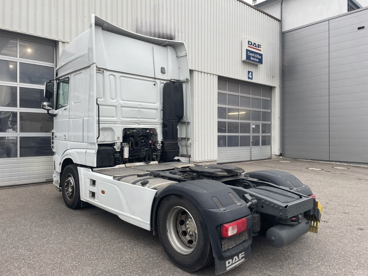 DAF FT XF480 SSC, 2x Tank, Standklima, Lampenbügel DAF FT XF480 SSC, 2x Tank, Standklima, Lampenbügel - وحدة جر: صورة 4 DAF FT XF480 SSC, 2x Tank, Standklima, Lampenbügel DAF FT XF480 SSC, 2x Tank, Standklima, Lampenbügel - وحدة جر: صورة 4