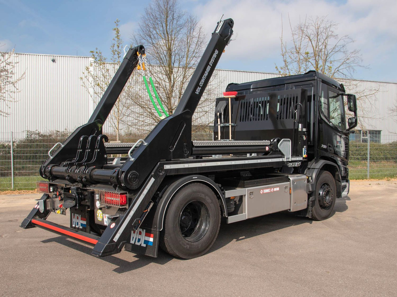 DAF XD 410 FA Absetzkipper DAF XD 410 FA Absetzkipper - شاحنة نقل المخلفات: صورة 2 DAF XD 410 FA Absetzkipper DAF XD 410 FA Absetzkipper - شاحنة نقل المخلفات: صورة 2