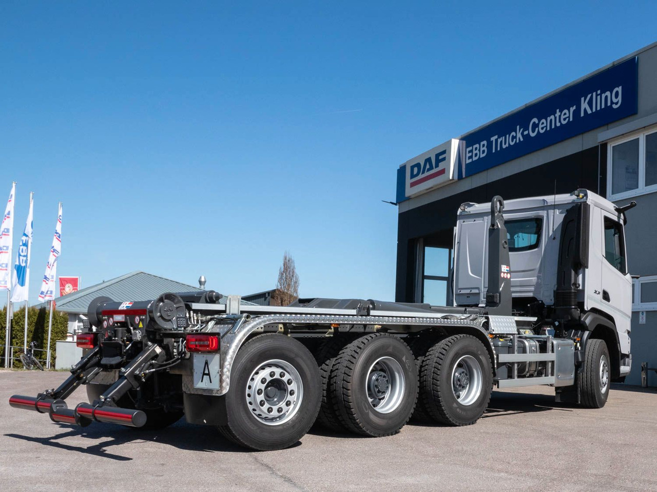 DAF XF 530 FAW mit VDL Abrollkipper DAF XF 530 FAW mit VDL Abrollkipper - شاحنة ذات خطاف: صورة 3 DAF XF 530 FAW mit VDL Abrollkipper DAF XF 530 FAW mit VDL Abrollkipper - شاحنة ذات خطاف: صورة 3