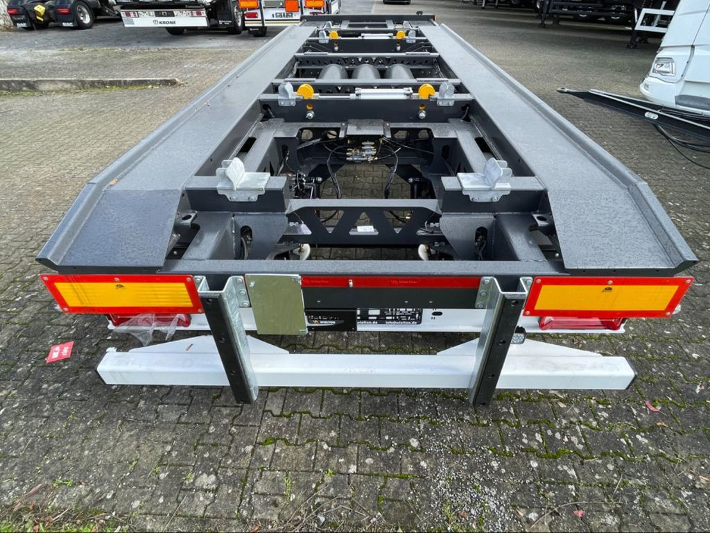 Wielton 2-Achs Außenroller-Abrollanhänger Wielton 2-Achs Außenroller-Abrollanhänger - مقطورة هوك ليفت/ لود لوجر: صورة 4 Wielton 2-Achs Außenroller-Abrollanhänger Wielton 2-Achs Außenroller-Abrollanhänger - مقطورة هوك ليفت/ لود لوجر: صورة 4