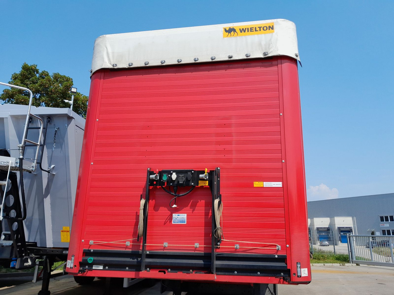 Wielton Strong Light Schiebeplanensattel NS3K - نصف مقطورة ستارة: صورة 3 Wielton Strong Light Schiebeplanensattel NS3K - نصف مقطورة ستارة: صورة 3