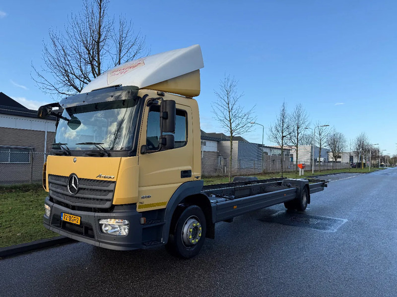 Mercedes-Benz Atego 1518 L 7-2015 - شاحنة هيكل كابينة: صورة 1 Mercedes-Benz Atego 1518 L 7-2015 - شاحنة هيكل كابينة: صورة 1