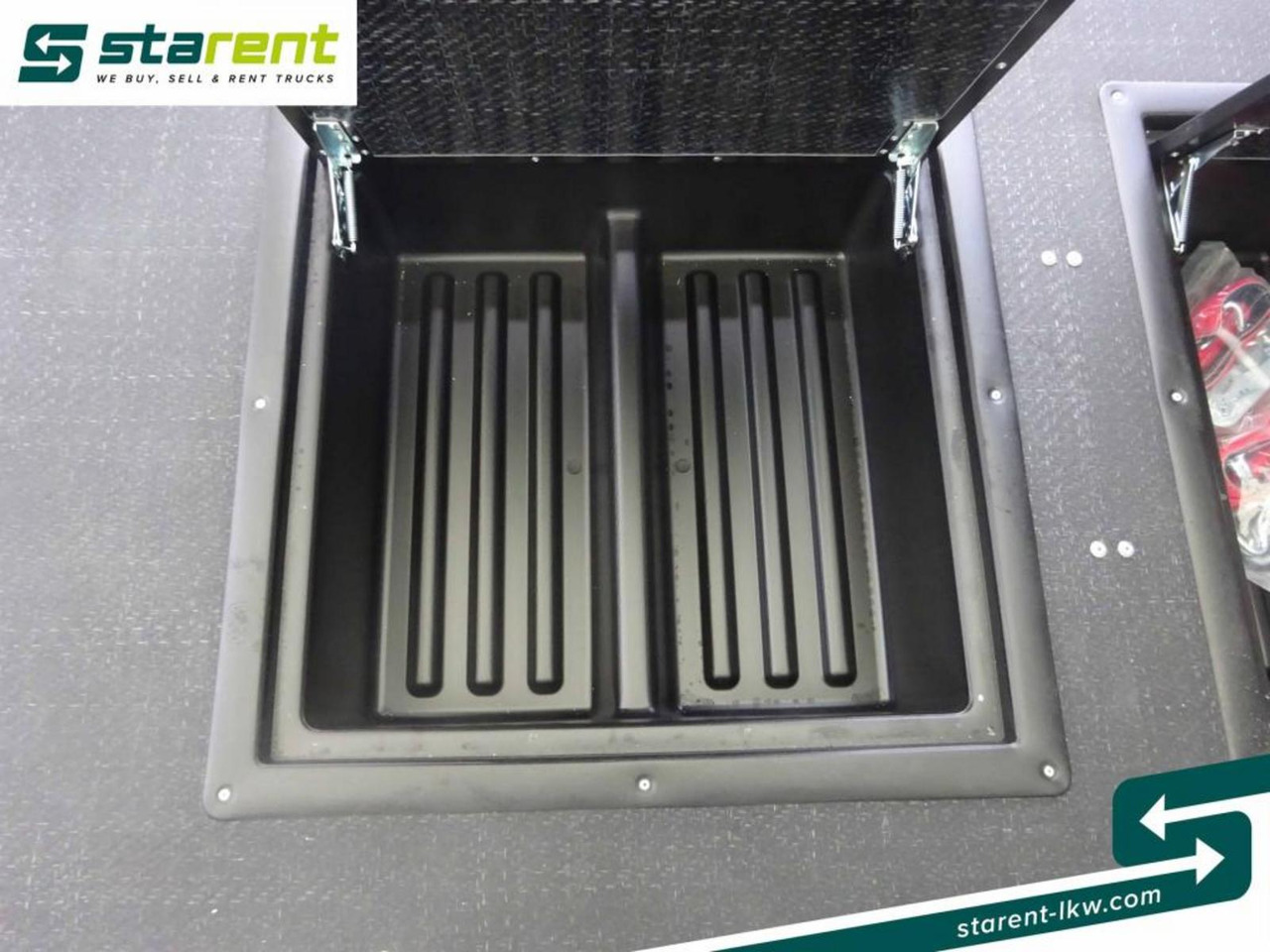 جديدة مقطورة شحن نقل السيارات Brian James Trailers Race Transporter 7 Seilwinde elektrische Klappe: صورة 15 جديدة مقطورة شحن نقل السيارات Brian James Trailers Race Transporter 7 Seilwinde elektrische Klappe: صورة 15