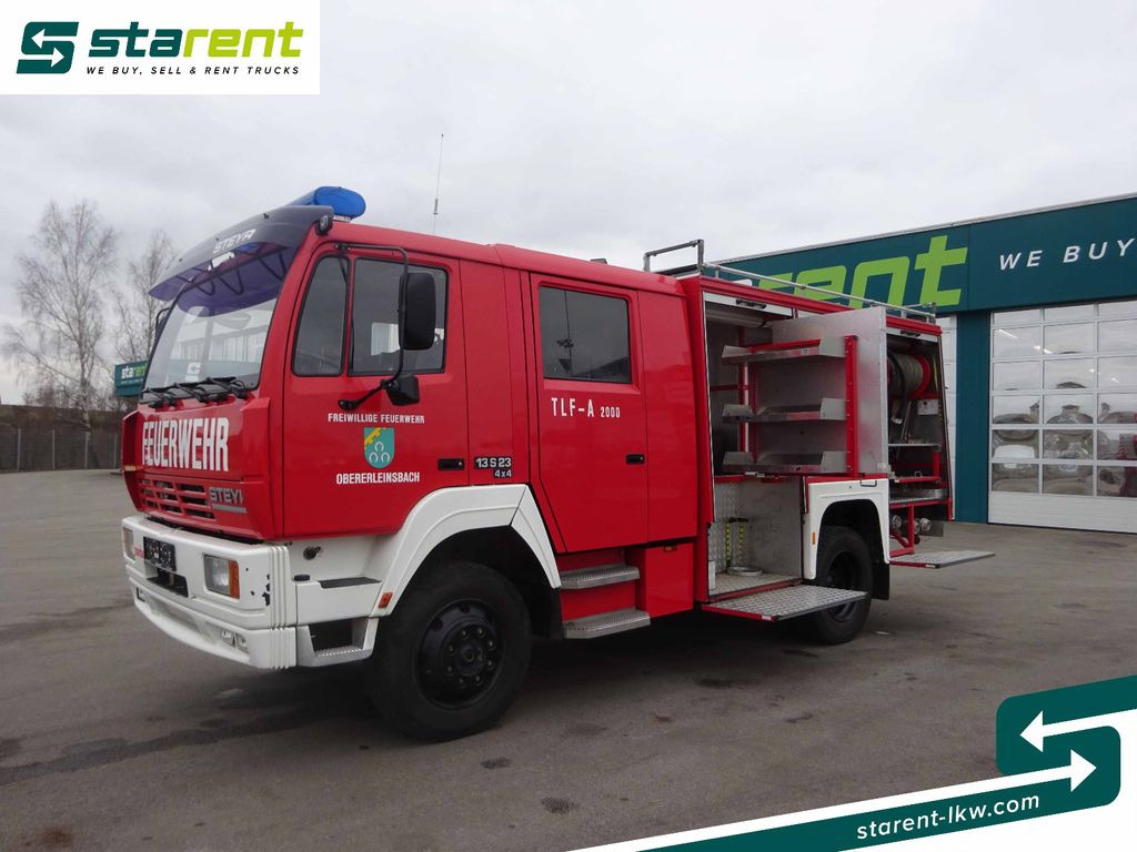 Steyr 13S23 4x4 Feuerwehrauto, 2.000 Liter Wassertank - شاحنة: صورة 1 Steyr 13S23 4x4 Feuerwehrauto, 2.000 Liter Wassertank - شاحنة: صورة 1