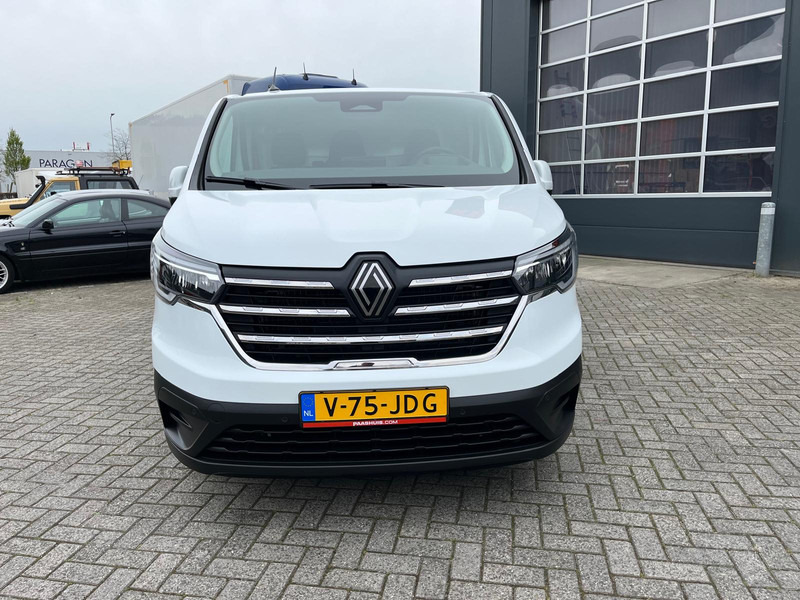 Renault Trafic E-Tech Red L2 H1, Nieuwstaat/New condition, Lees omschrijving/Read description - فان المدمجة, فان كهربائية: صورة 4 Renault Trafic E-Tech Red L2 H1, Nieuwstaat/New condition, Lees omschrijving/Read description - فان المدمجة, فان كهربائية: صورة 4