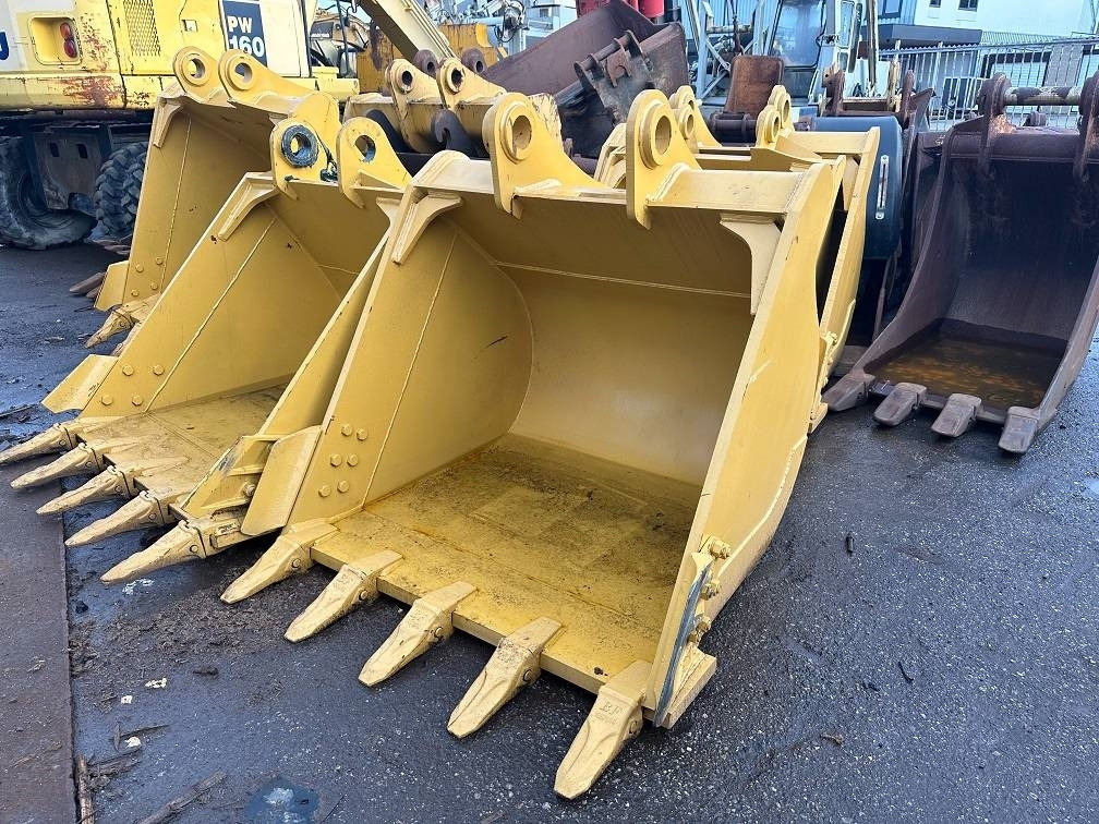 CAT 325 bucket UNUSED - بكت - آلات البناء: صورة 1 CAT 325 bucket UNUSED - بكت - آلات البناء: صورة 1