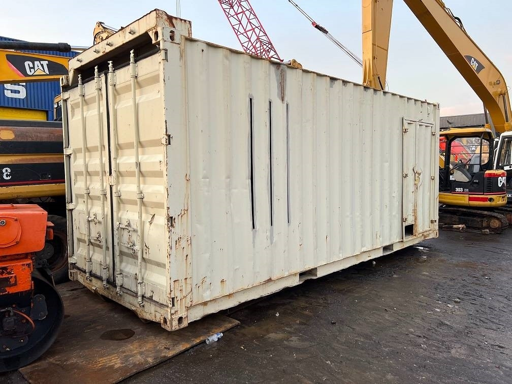 CAT C18 650kva generator - مجموعة المولدات: صورة 1 CAT C18 650kva generator - مجموعة المولدات: صورة 1