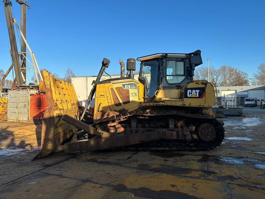 CAT D7E - جرافة: صورة 2 CAT D7E - جرافة: صورة 2