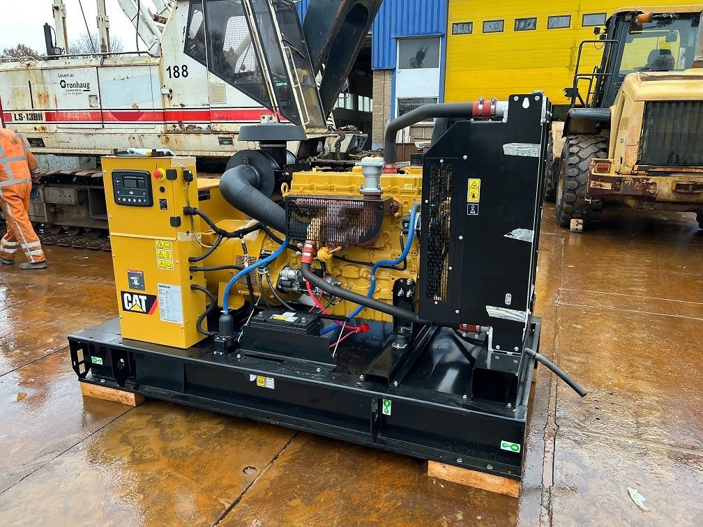 CAT DE 200 E3 200 kva 160kw 10 units availble UNUSED - مجموعة المولدات: صورة 1 CAT DE 200 E3 200 kva 160kw 10 units availble UNUSED - مجموعة المولدات: صورة 1