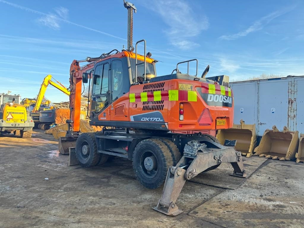 Doosan DX 170 W - 5 - حفارة دولاب: صورة 3 Doosan DX 170 W - 5 - حفارة دولاب: صورة 3