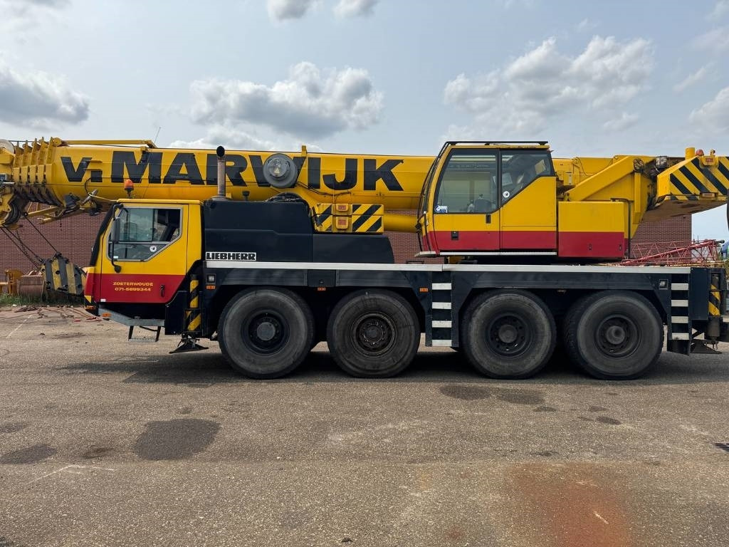 Liebherr LTM 1070-4.1 - رافعة لجميع التضاريس: صورة 2 Liebherr LTM 1070-4.1 - رافعة لجميع التضاريس: صورة 2
