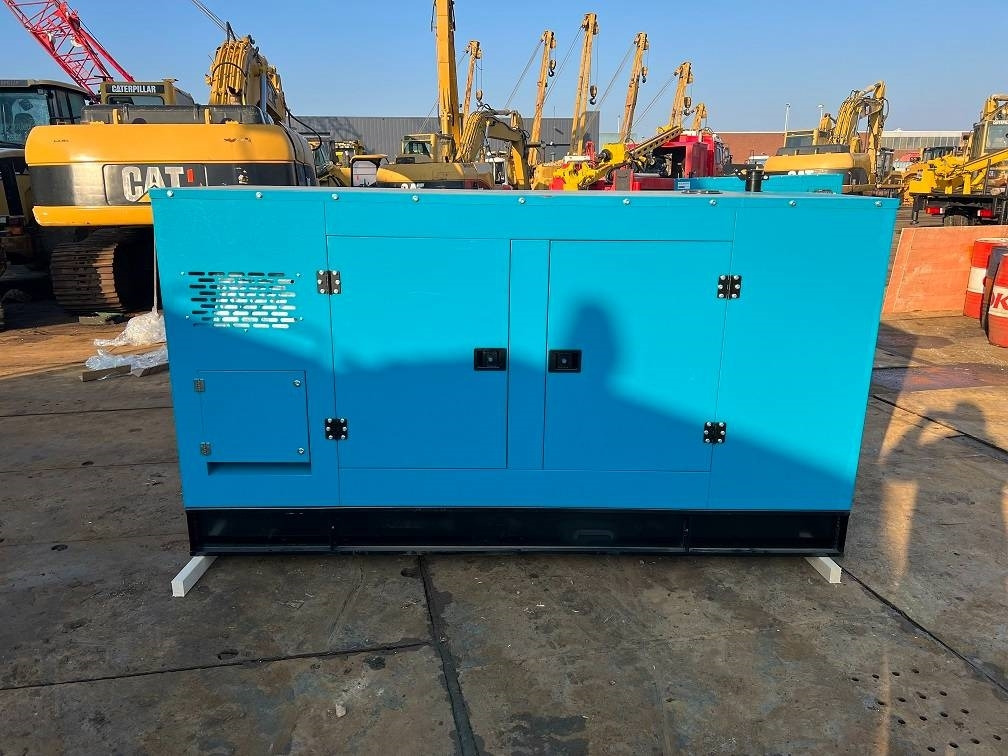 Ricardo 100KVA (80KW) SILENT GENERATOR 3 PHASE 50HZ 400V - مجموعة المولدات: صورة 5 Ricardo 100KVA (80KW) SILENT GENERATOR 3 PHASE 50HZ 400V - مجموعة المولدات: صورة 5