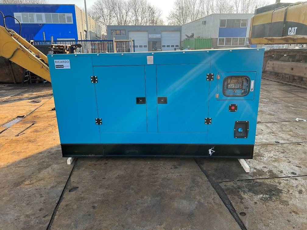 Ricardo 200KVA (160KW) SILENT GENERATOR 3 PHASE 50HZ 400V - مجموعة المولدات: صورة 1 Ricardo 200KVA (160KW) SILENT GENERATOR 3 PHASE 50HZ 400V - مجموعة المولدات: صورة 1