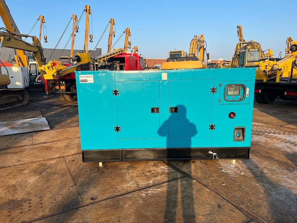 Ricardo 200KVA (160KW) SILENT GENERATOR 3 PHASE 50HZ 400V - مجموعة المولدات: صورة 2 Ricardo 200KVA (160KW) SILENT GENERATOR 3 PHASE 50HZ 400V - مجموعة المولدات: صورة 2
