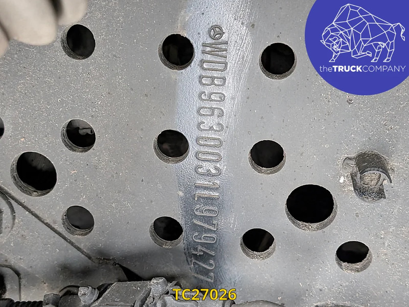 شاحنة مقفلة Mercedes-Benz Actros 1833: صورة 8