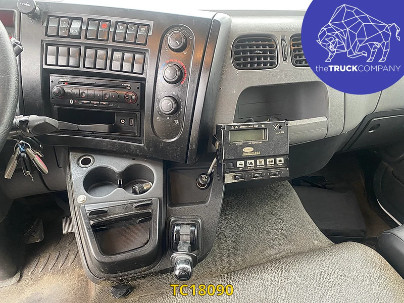 Renault D 240 - شاحنة الفريزر: صورة 4 Renault D 240 - شاحنة الفريزر: صورة 4