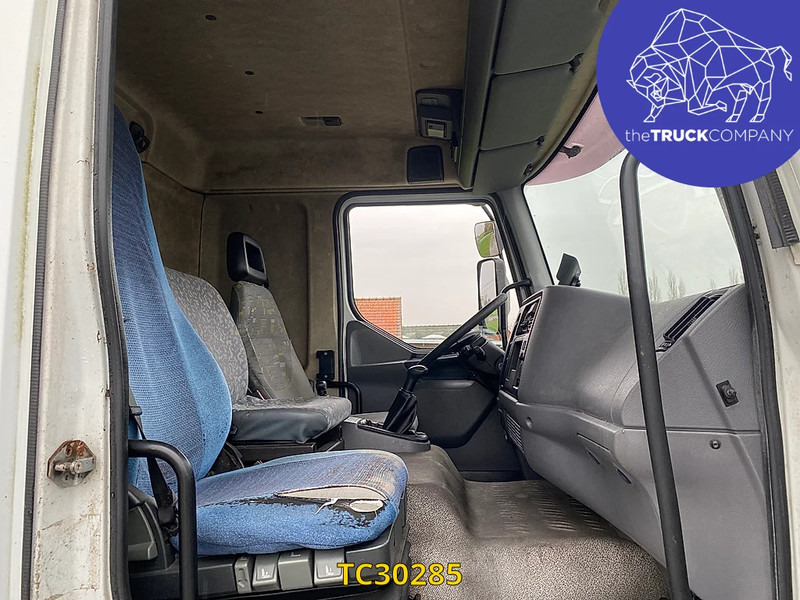 شاحنة مقفلة Renault Midlum 220: صورة 20