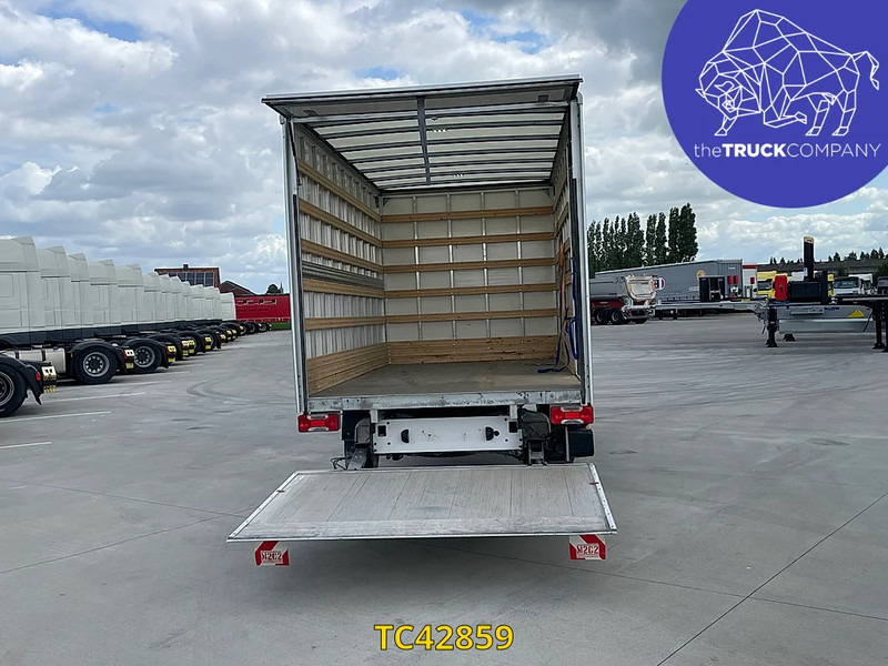 Volkswagen Crafter 2.0 TDI BOX + LIFT - شاحنة مغلقة الصندوق: صورة 1 Volkswagen Crafter 2.0 TDI BOX + LIFT - شاحنة مغلقة الصندوق: صورة 1