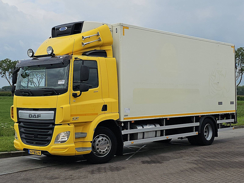 DAF CF 220 CARRIER LIFT DOORS - شاحنة الفريزر: صورة 2 DAF CF 220 CARRIER LIFT DOORS - شاحنة الفريزر: صورة 2