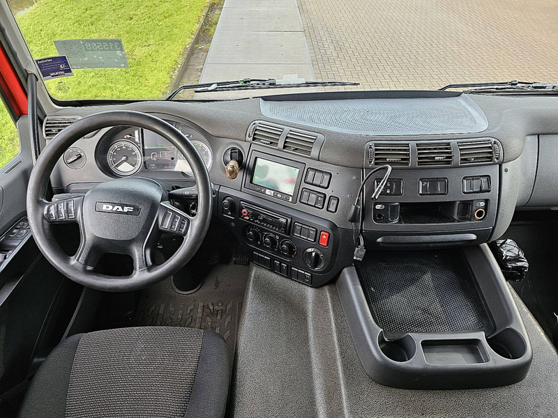 Interior photo 1: شاحنة ستارة DAF CF 290 19T SPACECAB LIFT