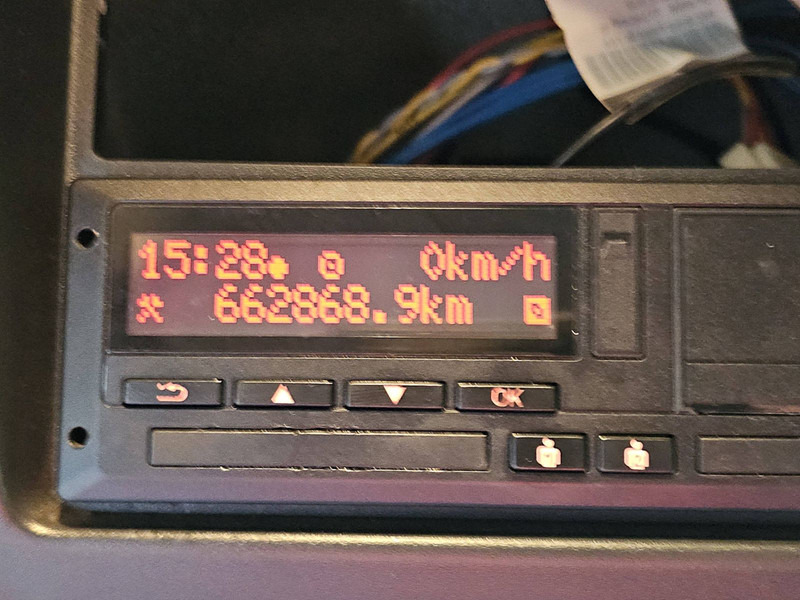 شاحنة مقفلة DAF LF 290 11.9T BOX: 7.8M LIFT: صورة 8 شاحنة مقفلة DAF LF 290 11.9T BOX: 7.8M LIFT: صورة 8