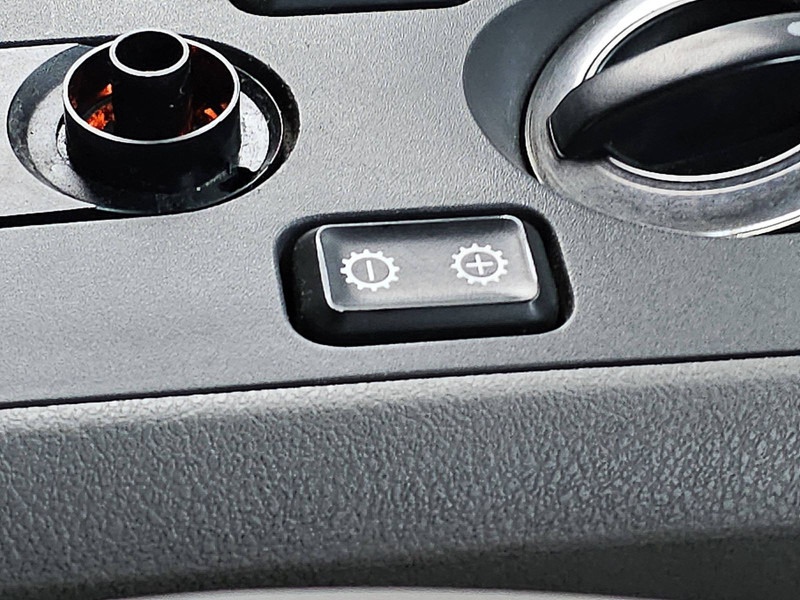 شاحنة مقفلة DAF LF 290 11.9T BOX: 7.8M LIFT: صورة 9 شاحنة مقفلة DAF LF 290 11.9T BOX: 7.8M LIFT: صورة 9