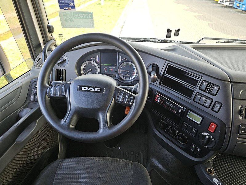 Interior photo 1: وحدة جر DAF XF 440 SPACECAB NL-TRUCK